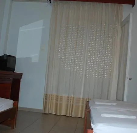 Hotel Sintrivanis