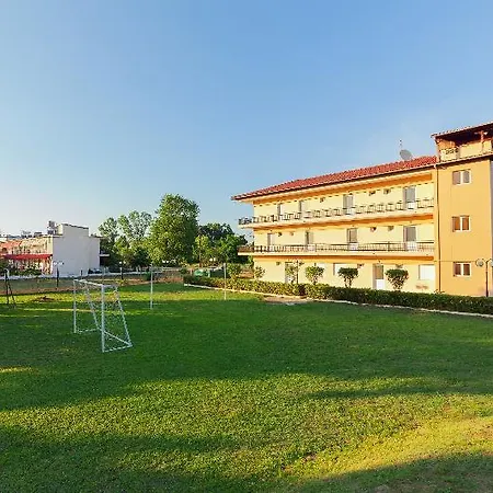 Hotel Sintrivanis 2*