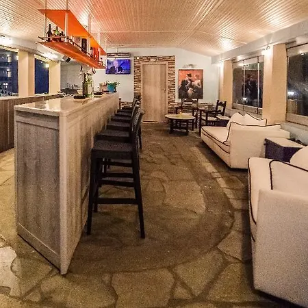 Hotel Sintrivanis 2*