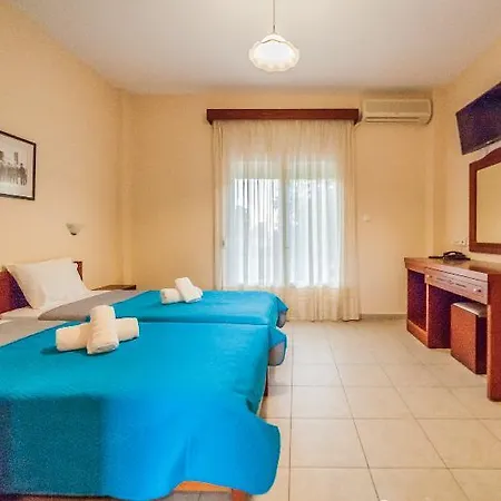 Hotel Sintrivanis 2*