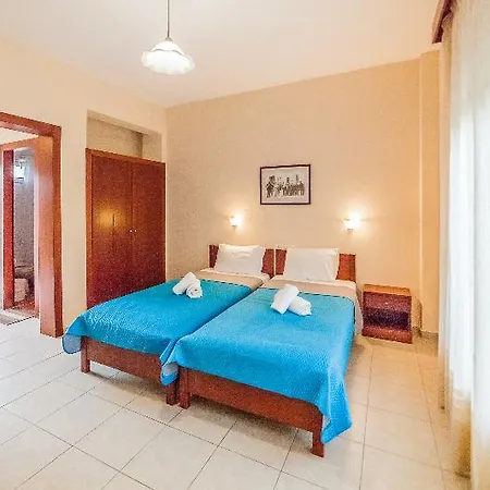 Hotel Sintrivanis 2*