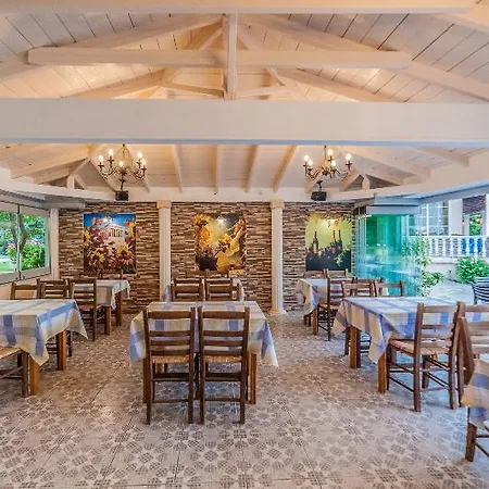 Hotel Sintrivanis Paralia Panteleimonos