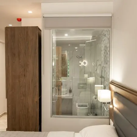 Hotel Sintrivanis 2*